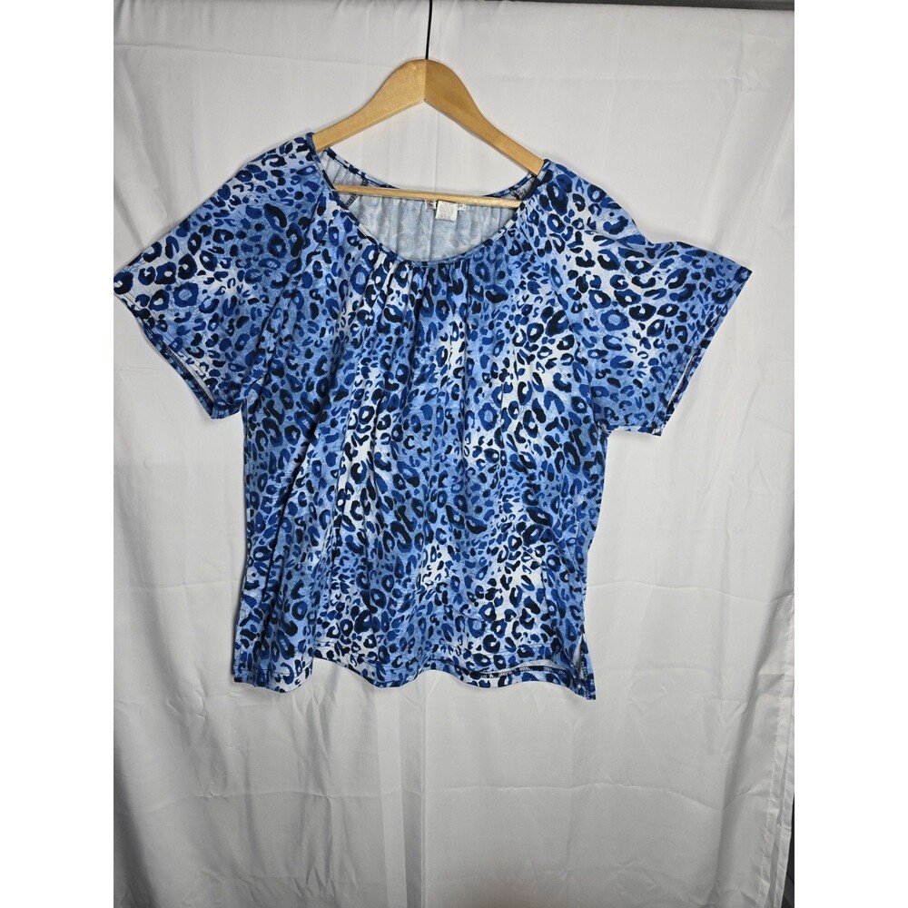 C.D. Daniels Women's 2X Blue Leopard Print Short Sleeve Knit Top Plus Size